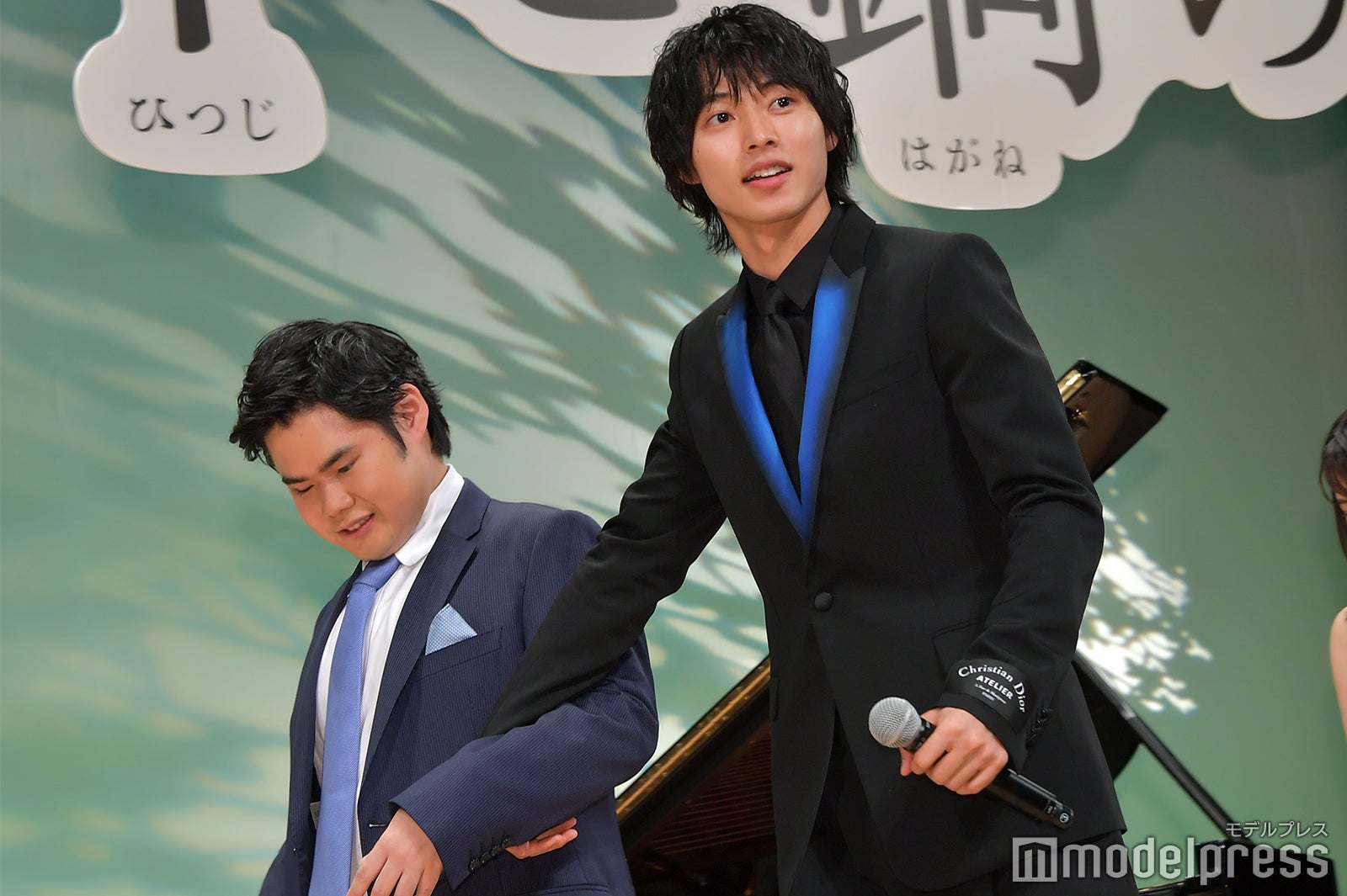 辻井伸行氏、山崎賢人 （C）モデルプレス