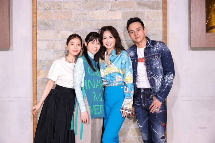 (左から)田中みな実、西野七瀬、長谷川京子、満島真之介(C)カンテレ