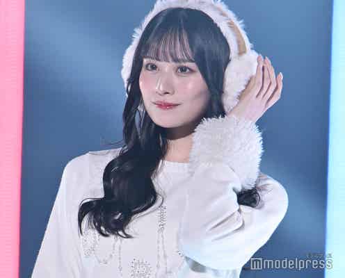 CANDY TUNE立花琴未、デニムミニスカから美脚輝く 耳当てがキュート【TGC2025A/W】