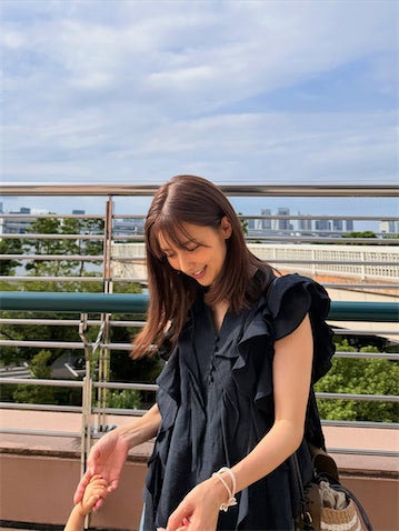真野恵里菜、夫・柴崎岳＆子どもとの幸せ時間を報告「すごい笑顔でぎゅってしてきてくれた」