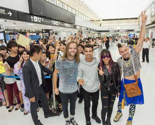 ジョー・ジョナス率いるDNCEが初来日 ファンサービスに350人が歓喜