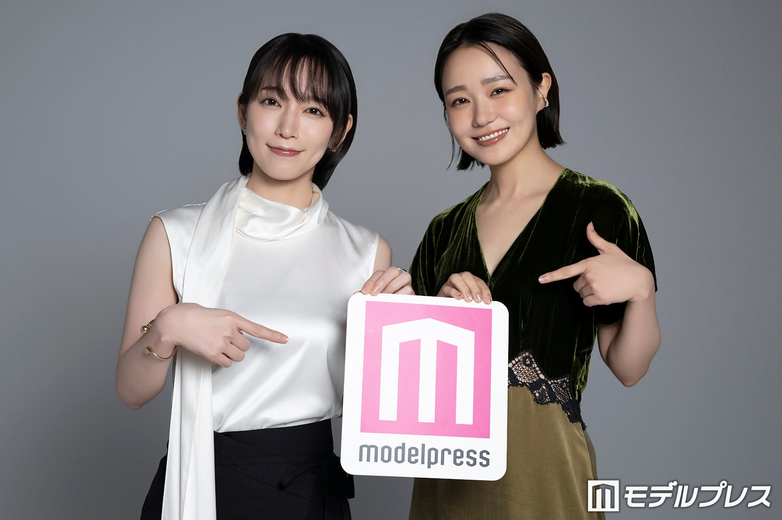 吉岡里帆、奈緒（C）モデルプレス