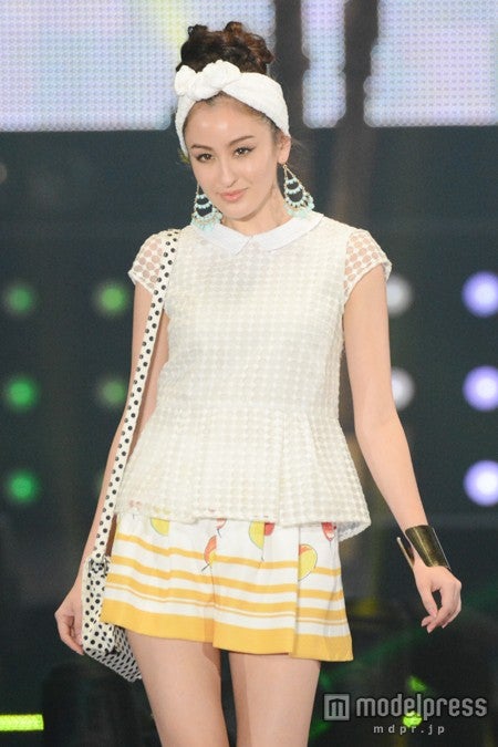 オードリー亜谷香