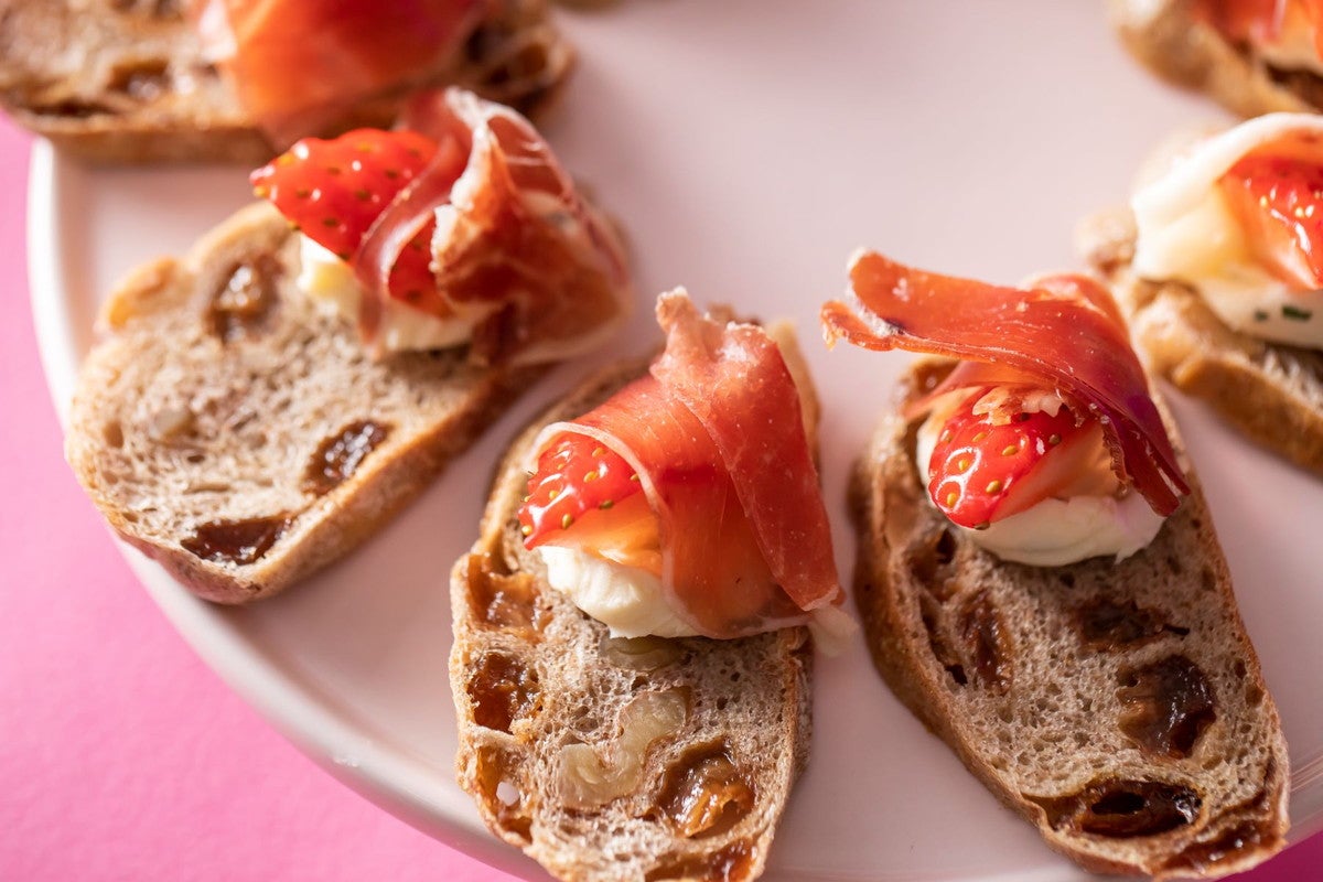 魅惑のストロベリーナイト／画像提供：ベストブライダル