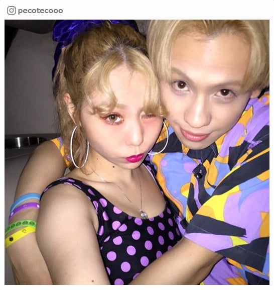 ぺこ、りゅうちぇるとの密着ハグショット公開　バースデー旅行を振り返る