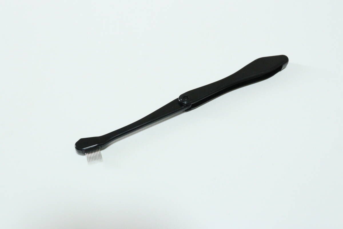 マスカラコーム（ステンレス製、10-PIN）　展開時