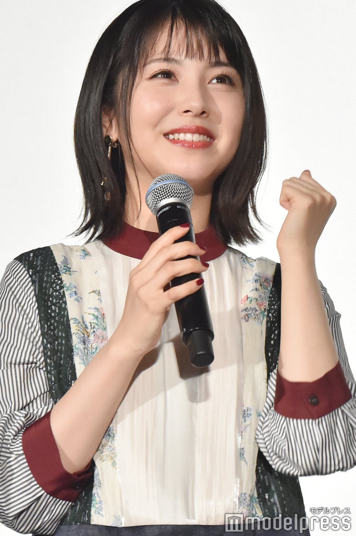 橋本環奈 浜辺美波表紙 の雑誌熟読 本人も反応 モデルプレス