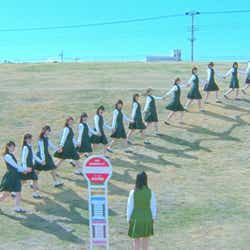 モデルプレス - 欅坂46“よねねる”に涙腺崩壊「W-KEYAKIZAKAの詩」MVに反響殺到<胸熱ポイントまとめ>