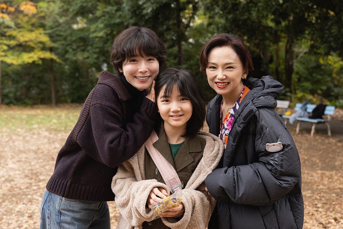 松岡茉優、永作博美「ダウンタイム」メイキング画像/Netflixシリーズ「ダウンタイム」独占配信中