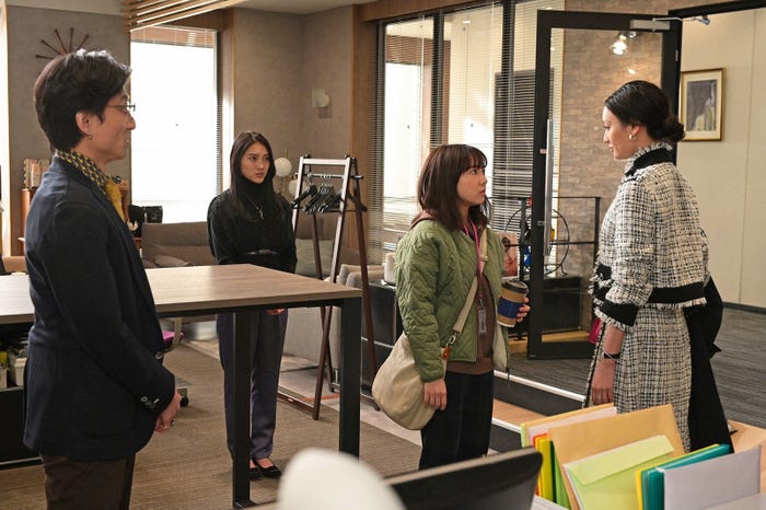 なだぎ武、久保田紗友、上白石萌音、菜々緒「オー!マイ・ボス!恋は別冊で」第3話より(C)TBS