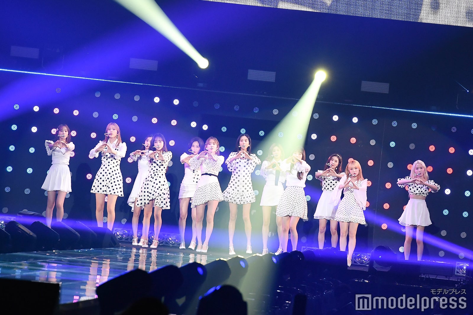 IZ＊ONE（C）モデルプレス