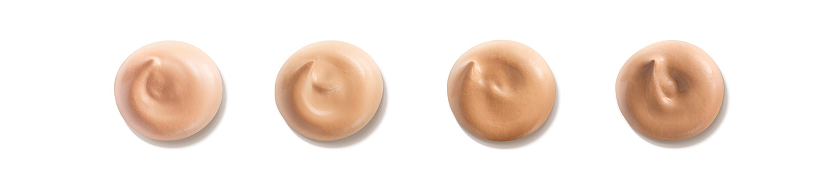 カラーバリエーションは4種類。（左から）ベリーライト、ライト、ミディアム、ミディアムダーク