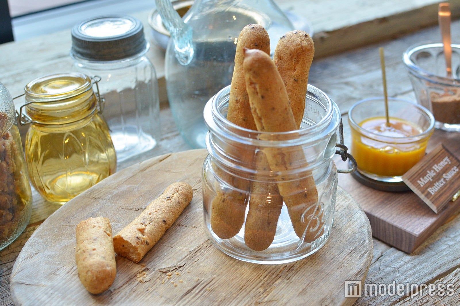 シュー スティック（C）モデルプレス