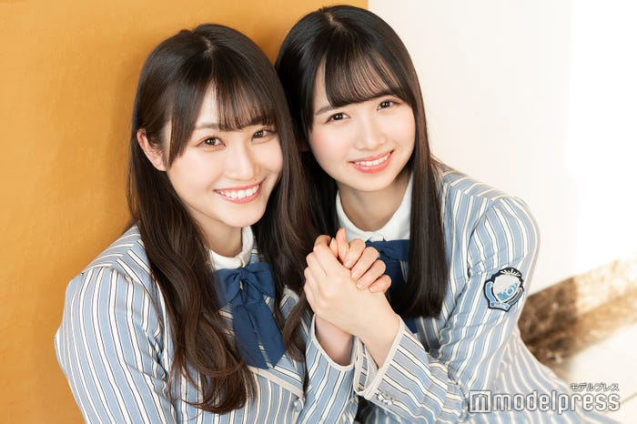 潮紗理菜、上村ひなの(C)モデルプレス