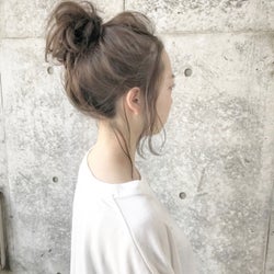 簡単 ざっくりなお団子がトレンド 誰でもできるヘアアレンジhowto 簡単 ざっくりなお団子がトレンド 誰でもできるヘアアレンジhowto