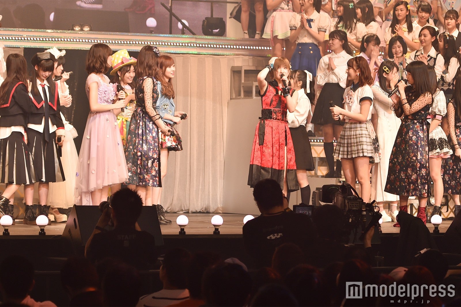 センターに選ばれて戸惑う岡田奈々「AKB48グループリクエストアワー セットリストベスト100 2018」 （C）モデルプレス
