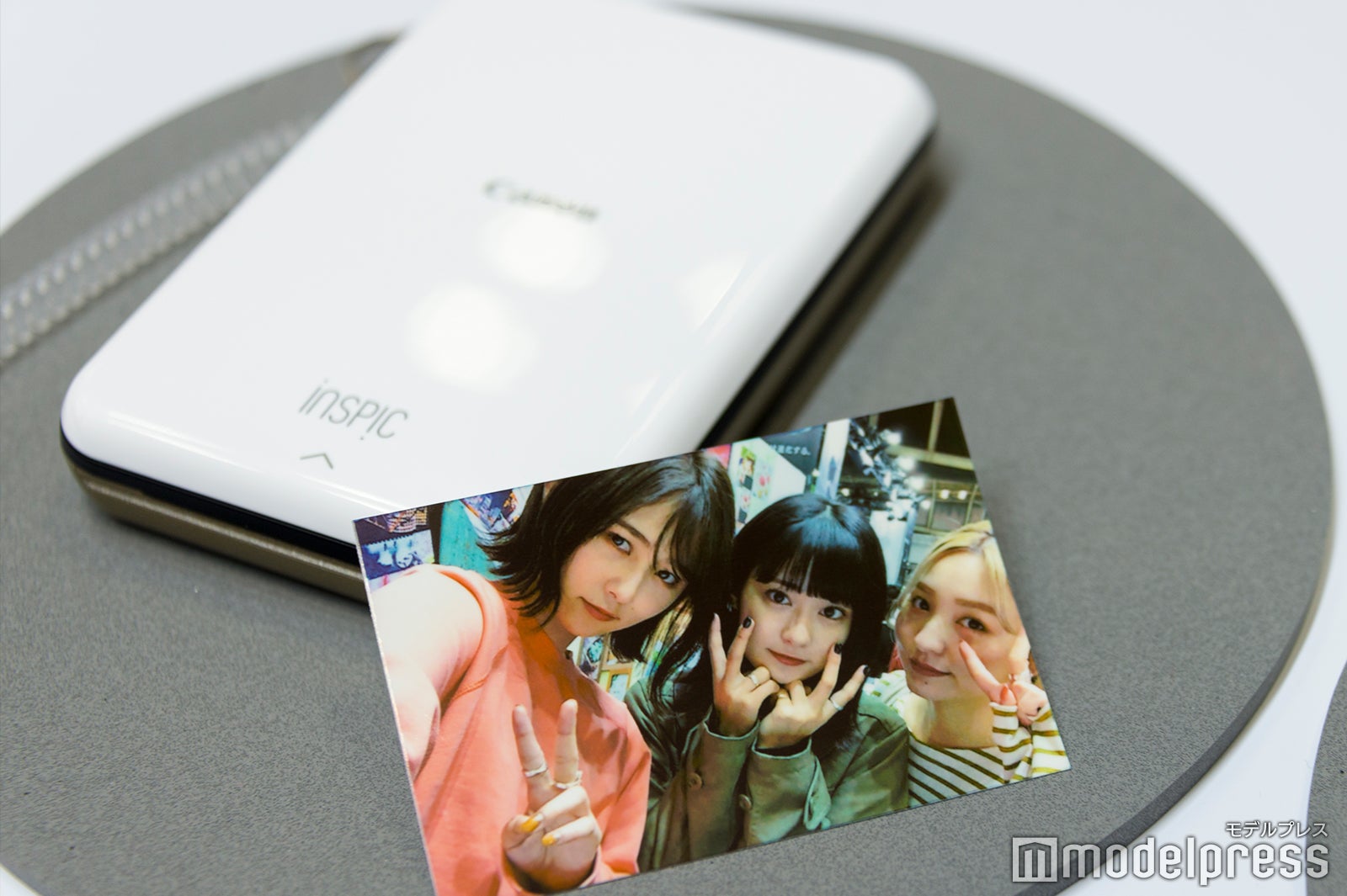 スマホ専用ミニフォトプリンター「iNSPiC」（C）モデルプレス