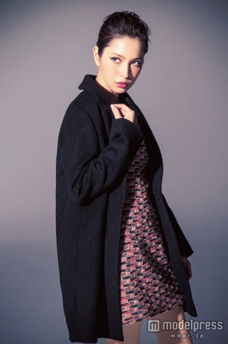 潔いブラックでモードに演出