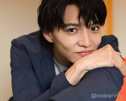 FANTASTICS佐藤大樹、メンバーにも秘密の“裏の顔”告白<「around1/4」インタビュー前編>