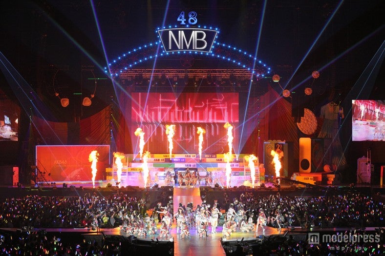 1万8000人が熱狂したNMB48の単独公演／（C）AKS