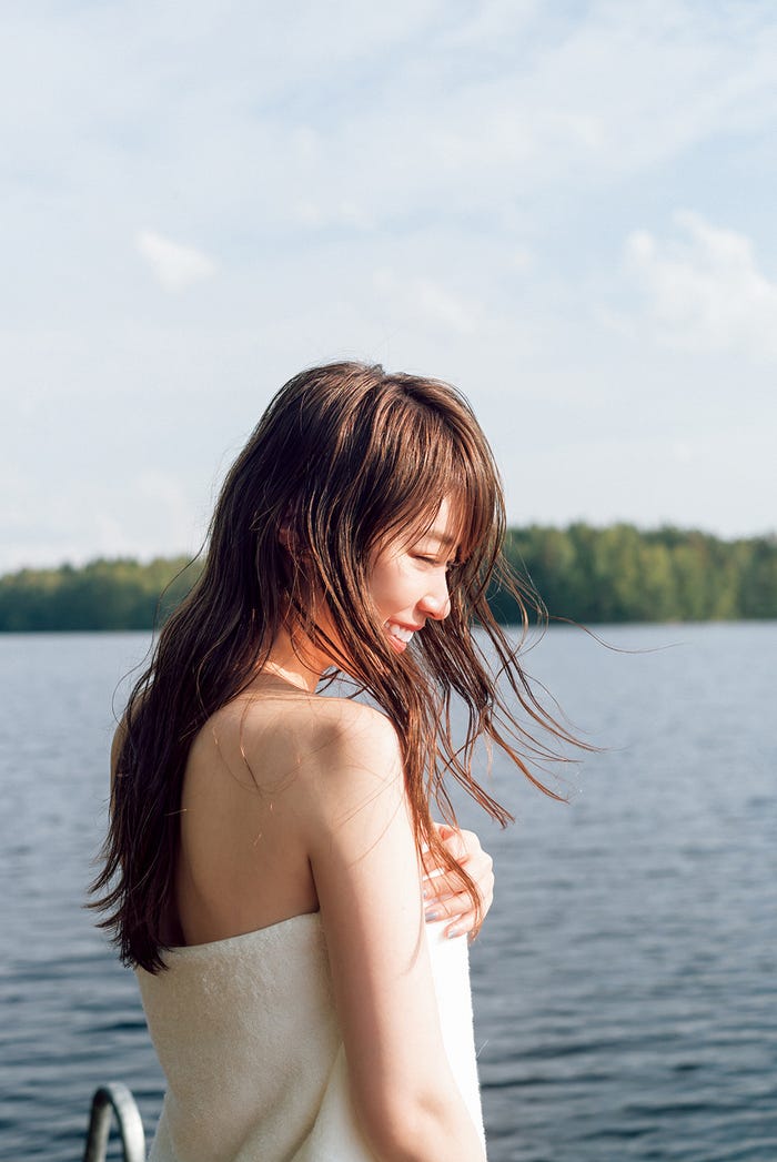 『高山一実写真集 独白』(徳間書店)撮影:嶌村吉祥丸