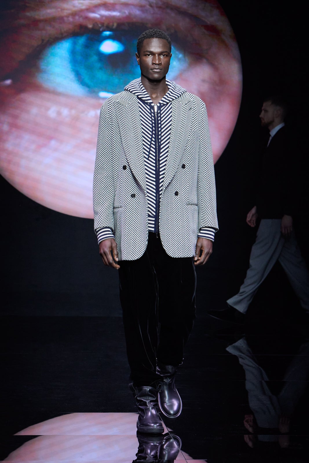 「ジョルジオ アルマーニ」2024秋冬メンズコレクションショー（提供写真）