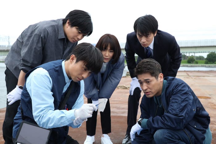 中尾明慶、加藤シゲアキ、山口紗弥加、齋藤璃佑、佐藤隆太「新東京水上警察」第1話(C)フジテレビ