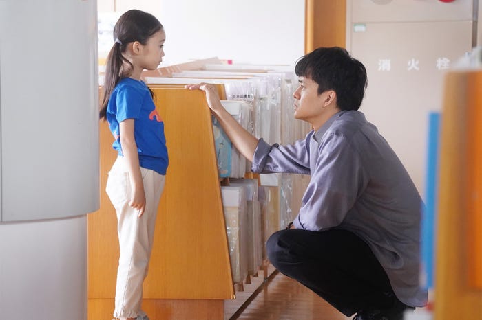 泉谷星奈、池松壮亮「海のはじまり」第11話より(C)フジテレビ