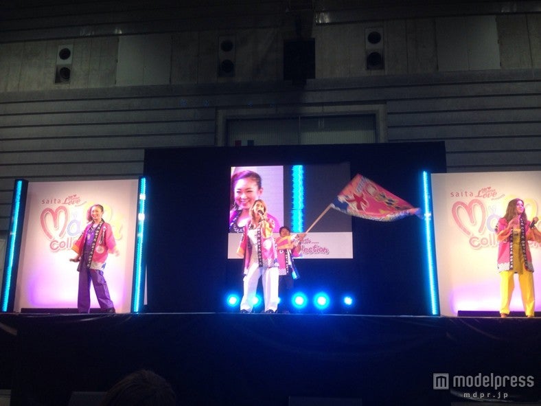 「ウギャル」応援ライブの様子