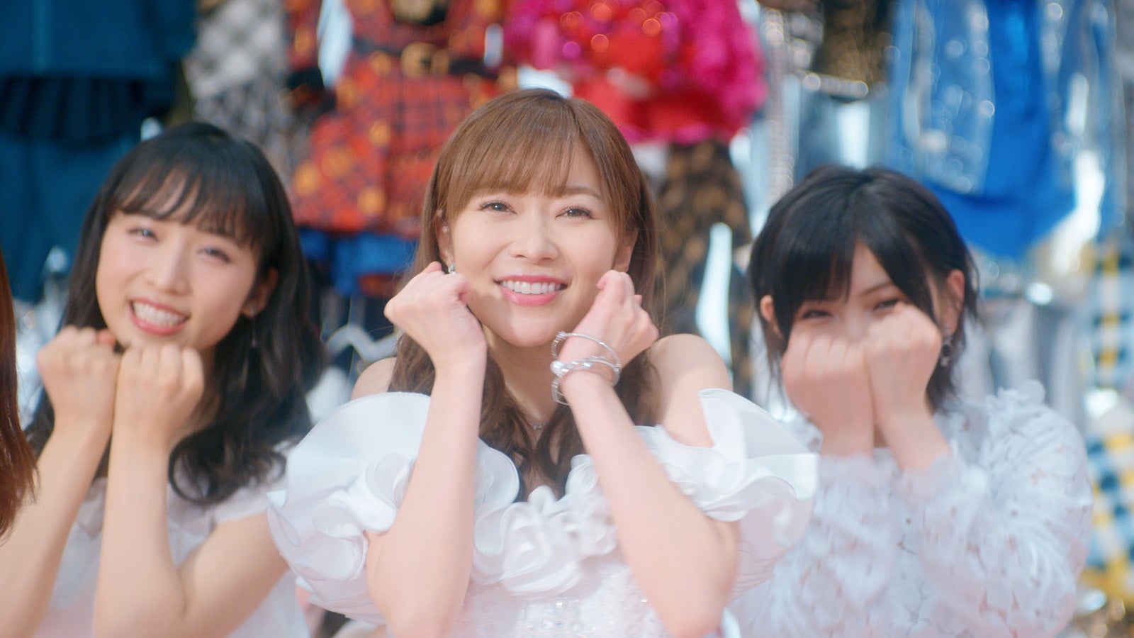 「ジワるDAYS」MV（C）AKS／キングレコード