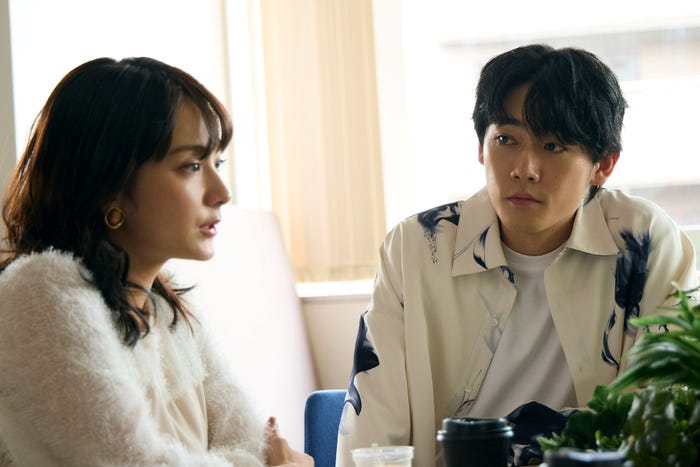 平祐奈、林カラス(C)フジテレビ