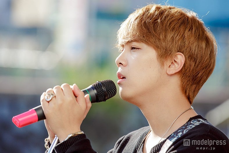 バンドのリーダーで、ボーカル兼ギタリストのイ・ミンギを演じた（C）SBS