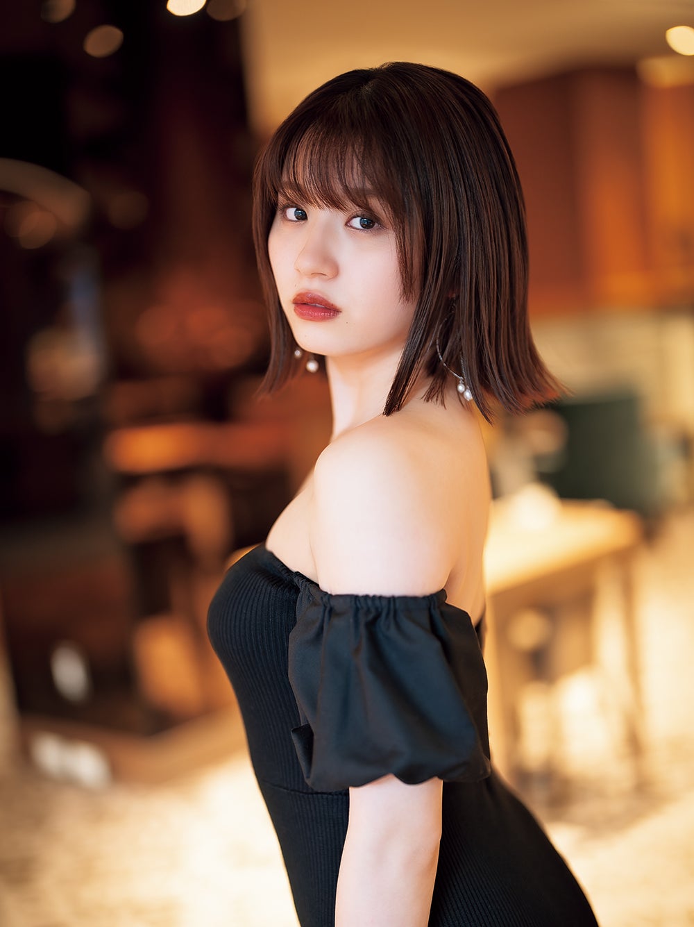 つばきファクトリー卒業控える浅倉樹々、ラスト写真集で美デコルテ披露＜cherie＞