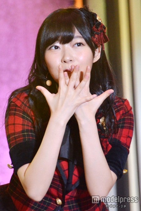 指原莉乃、公開キスに赤面「恥ずかしくて死ぬ」