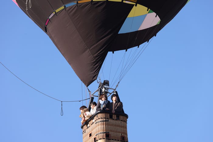 川口春奈、松村北斗ら「アンサンブル」第3話(C)日本テレビ