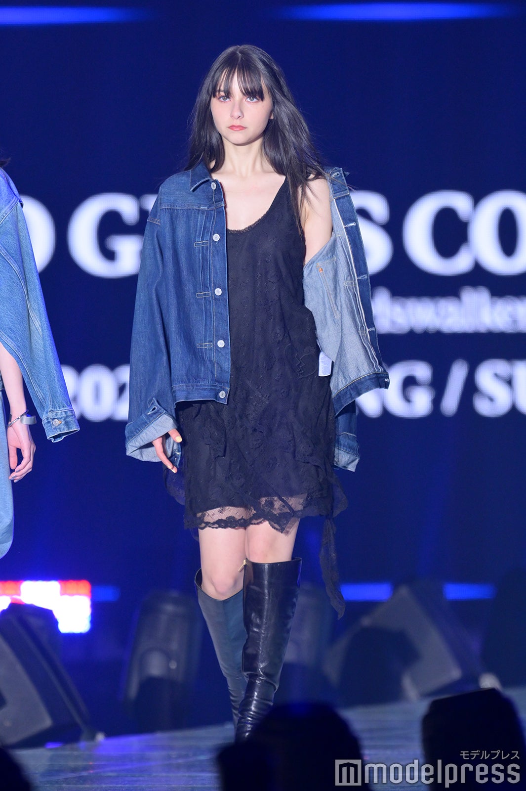 （C）モデルプレス