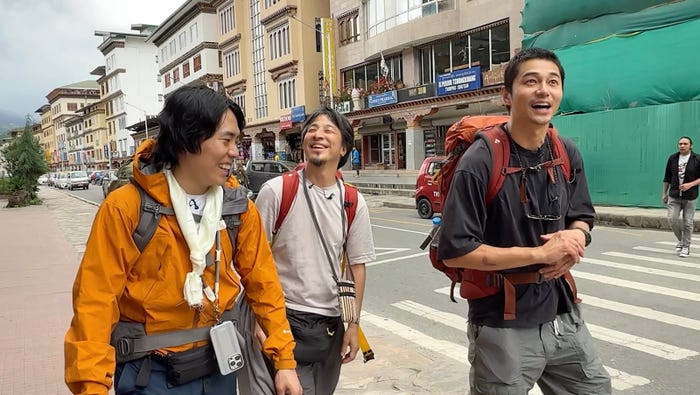 くるま、ひろゆき、東出昌大「世界の果てに、くるま置いてきた」#11(C)AbemaTV,Inc.