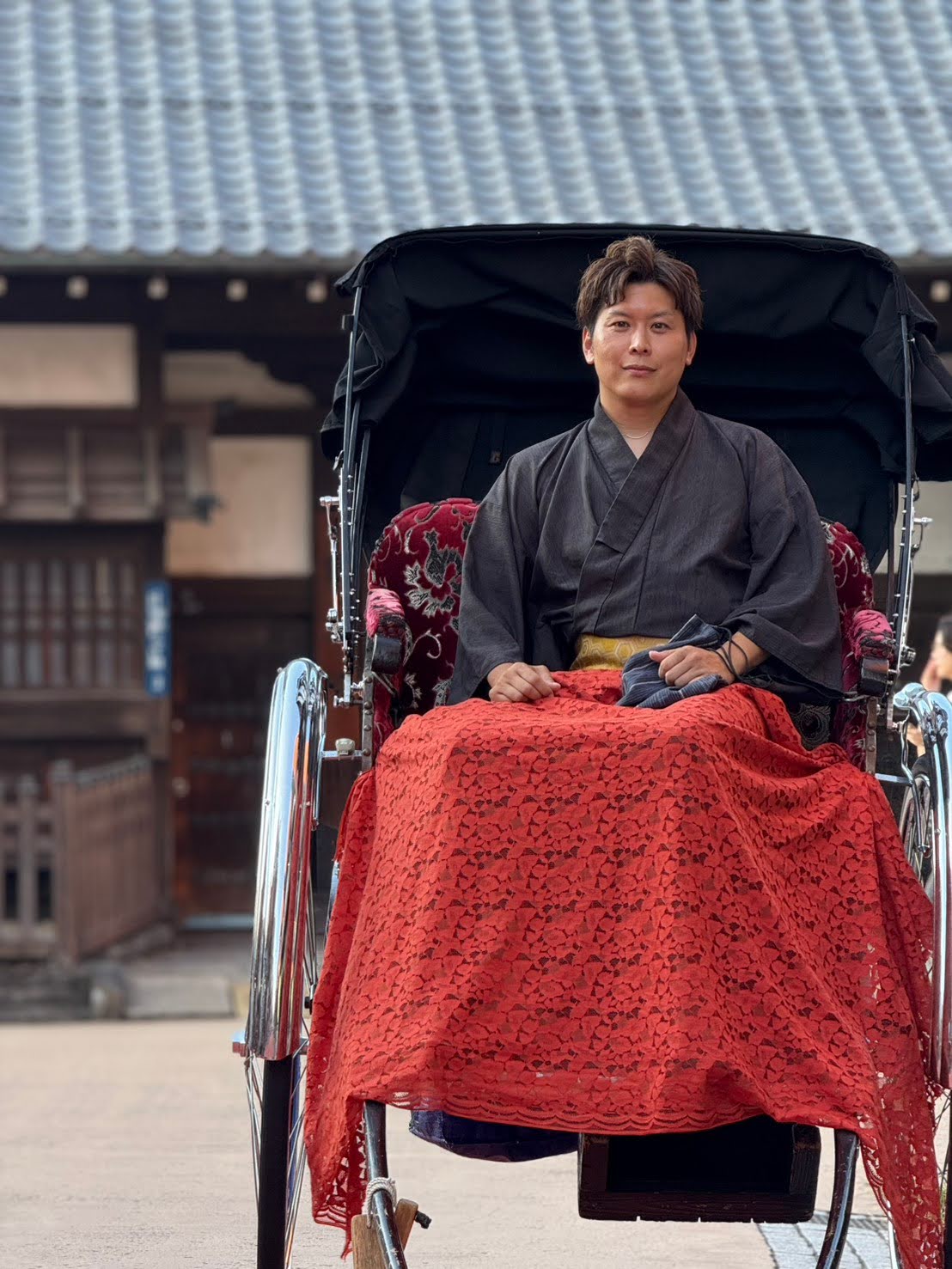 浅草にて人力車に乗車／伊藤弘一氏／提供画像