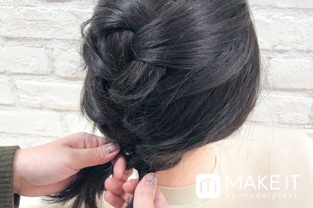 ボブヘアアレンジ5〈うしろ編み込み〉 (C)メイクイット
