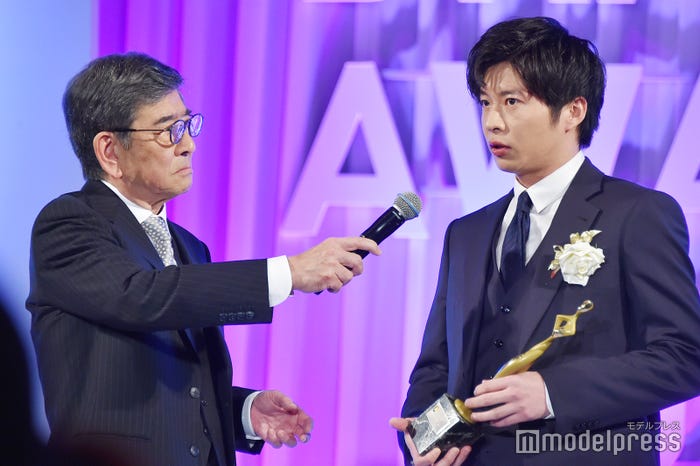 石坂浩二、田中圭 (C)モデルプレス