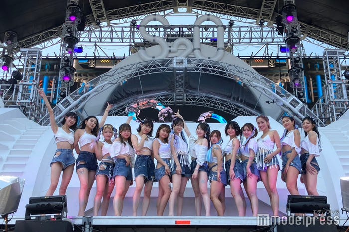 (左から)KIMI、石垣果蓮、絶対愛されあみちゃん、Michu、なちゅんぱ、藤田もも、ももちもも、優歌レポ、いちごあいす、さやか、はるか、Erina、ゆりあ、かれんあはは(C)モデルプレス