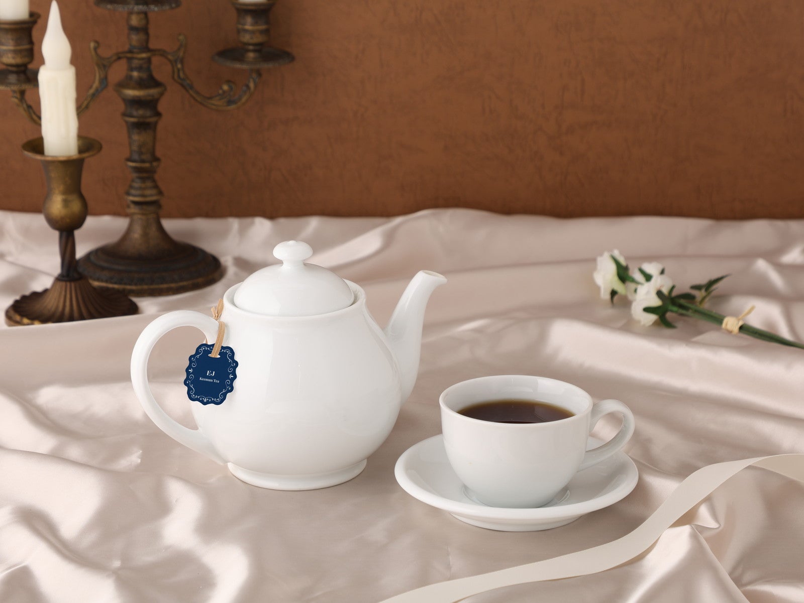 &TEAM’s Choice Tea　税込1,190円（C）HYBE LABELS JAPAN & HYBE． All Rights Reserved．