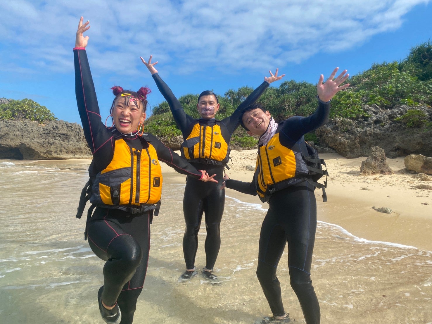 フワちゃん、春日俊彰、有吉弘行 （C）フジテレビ