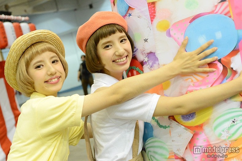 「目標はベッキーさんやローラさん」（えりとえま）