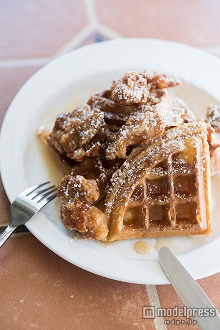 モチコチキン＆モチコワッフル（13.50ドル）／Photo by 内田恒（Hisashi Uchida）
