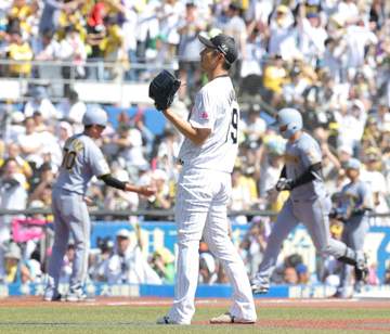 ロッテが連敗 初先発の唐川が3被弾で5回4失点KO「力不足です」安田が963日ぶり本塁打も