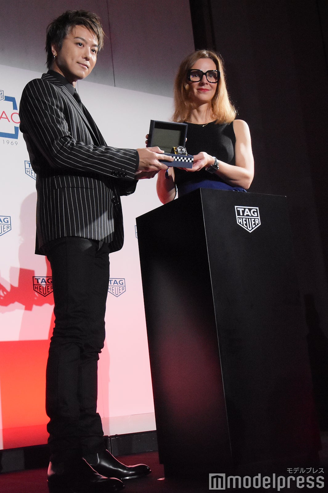 （左）TAKAHIRO（C）モデルプレス