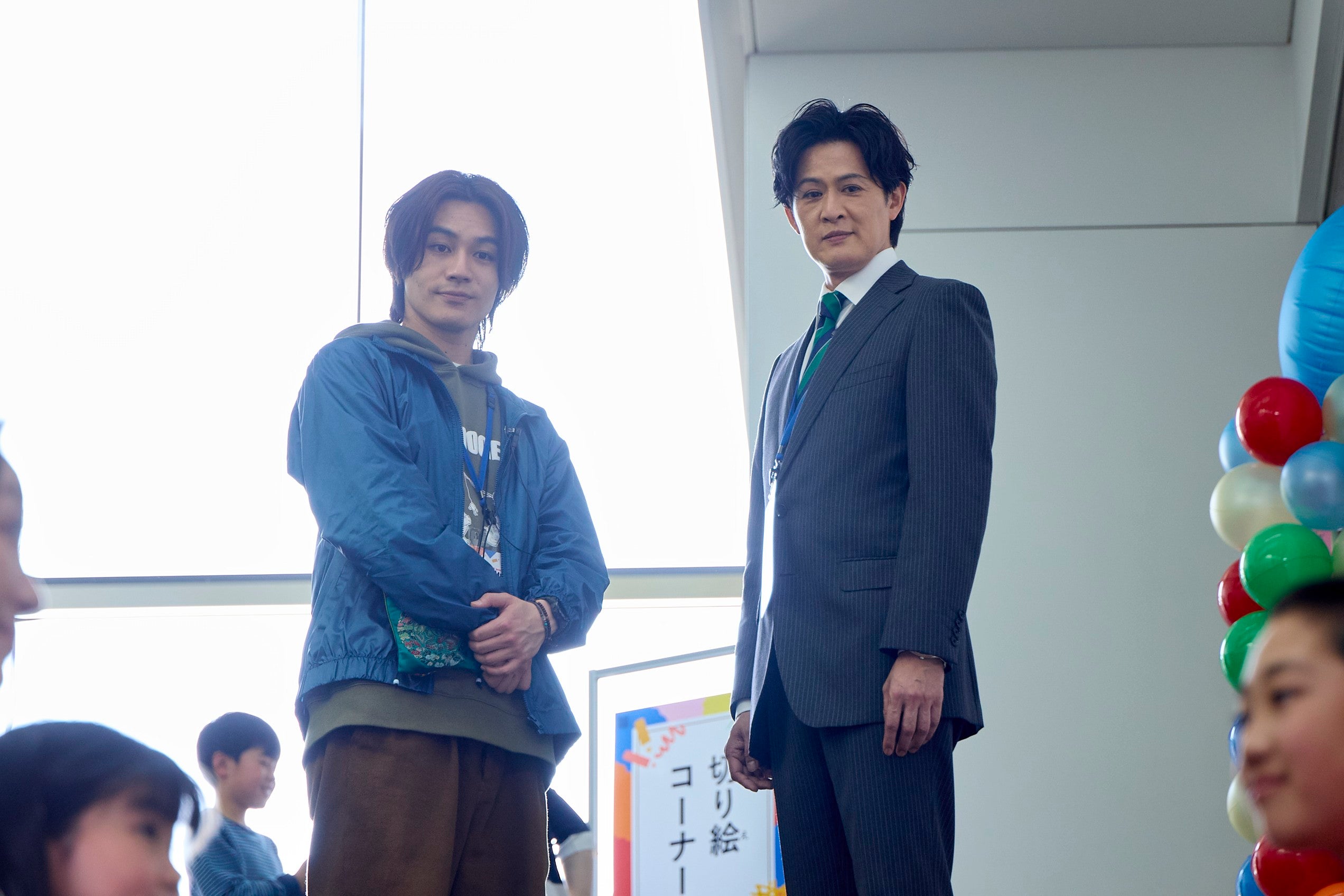 松田元太、新納慎也「人事の人見」場面写真（C）フジテレビ