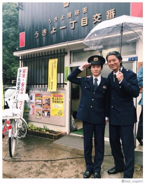 神木隆之介の巡査姿に反響「交番にいたら毎日通う」「似合ってて最高」＜刑事ゆがみ＞