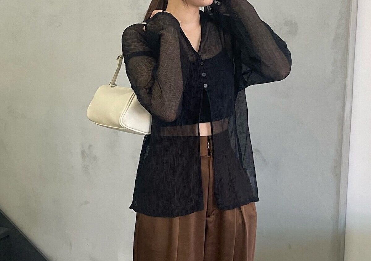 結局「黒ブラウス」が断トツで使える♡上品に着やせが叶う！最旬こなれスタイル5選